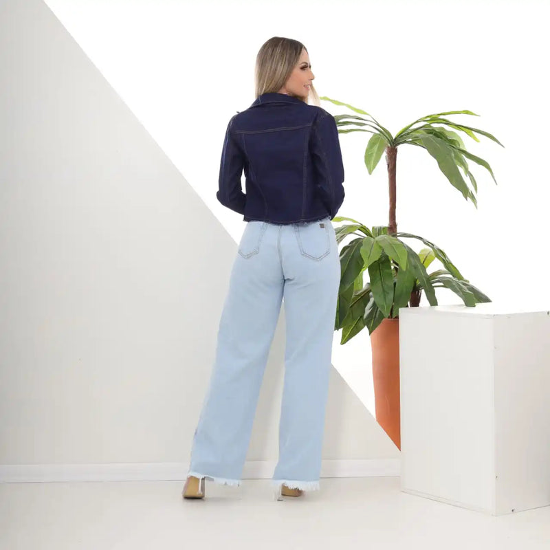 Jaqueta Jeans Cropped Feminina Azul Escuro com Puídos Tendência Outono Inverno
