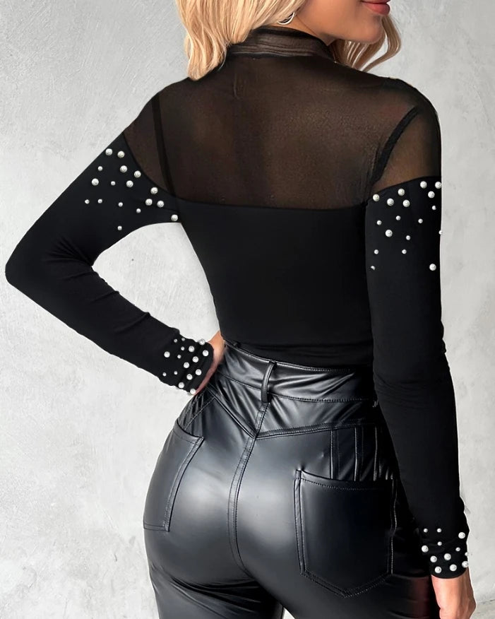 Top de remendo de malha transparente de manga comprida com gola alta Slim Fit frisado transparente blusa