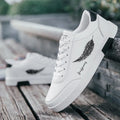 Branco masculino sapatos esportivos na moda sapatos casuais homem de couro apartamentos conforto resistente tênis casuais masculinos zapatillas de hombre